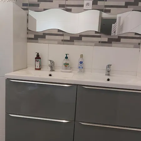 Bella Avec Piscine Et Jacuzzi Villa